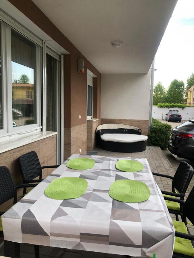 Mango Wellness Apartman Шіофок Екстер'єр фото